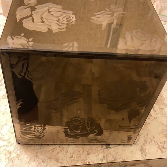 SQUARE SMOKED GLASS JEWELRY WITH ROSE 🌹 ART DECOR - Picture 4 of 10